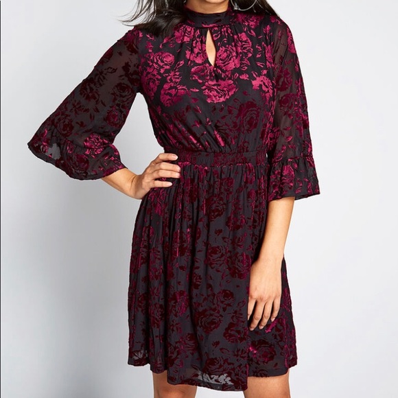 NWT ModCloth Burgundy Very Visionary Mock Dress - Picture 1 of 3